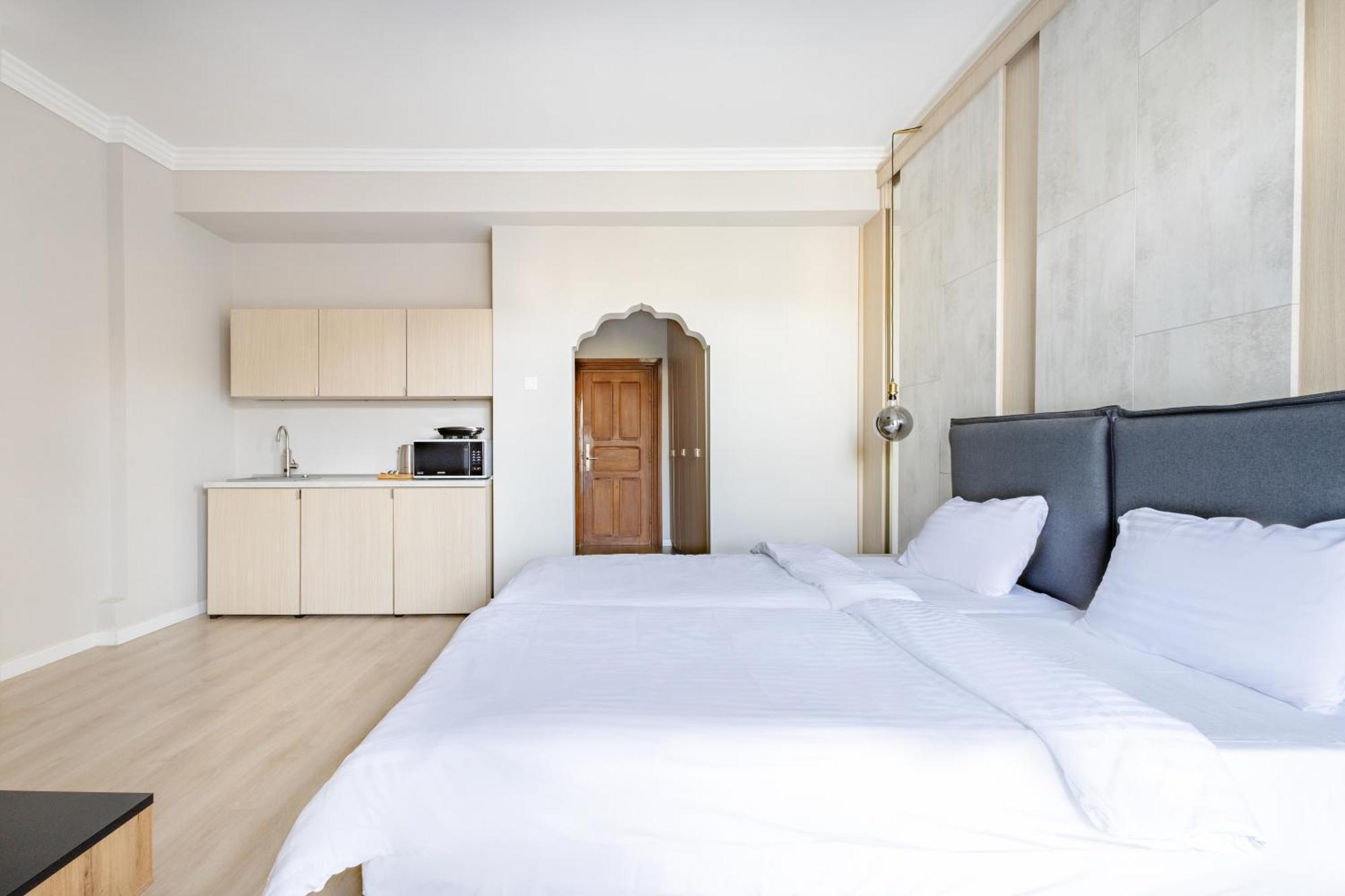 Piccolo Mondo By Citybookings Bucharest Exterior photo